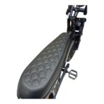 Achterzitje en voetsteunen op de OUXI V8