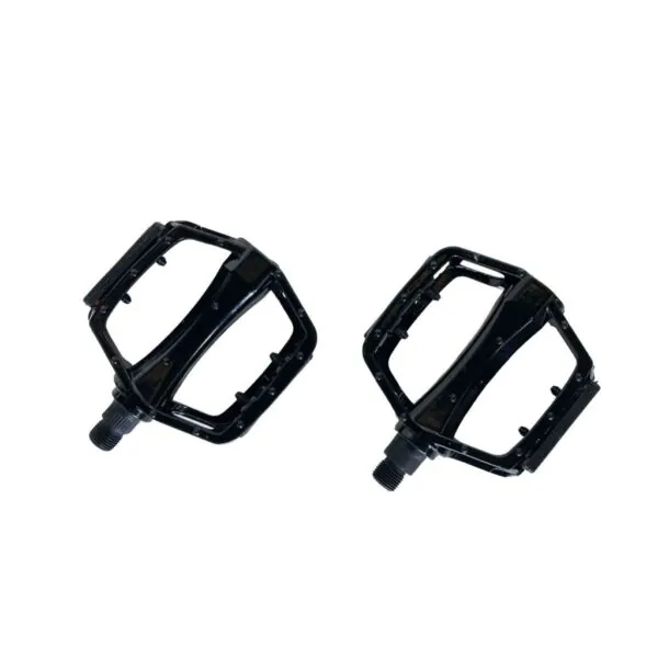 Robuuste zwarte fatbike trappers met anti-slip voor optimale grip op elk terrein