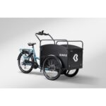 Schuin vooraanzicht van de Bimas eCargo 3.3 Economy Performance Blue