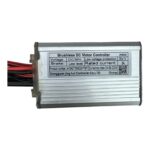 Etiket met specificaties van de C80 Mini 8A controller zwarte stekker