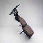 bovenkant van de OUXI V8 Ultra bruin zadel