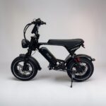 zijaanzicht van de OUXI V8 Ultra Mini fatbike