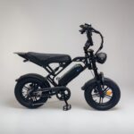 Zijaanzicht van de QMWHEEL V20 Pro Mini zwart