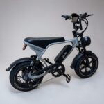 OUXI V8 Ultra Mini Nardo Grijs aanzicht van schuin achter